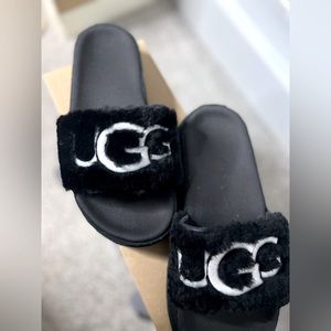 Ugg Slides